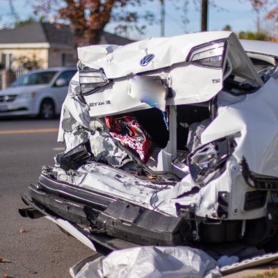 W Des Moines, IA – Four-Vehicle Crash Causes Injuries on I-80 WB Near University Exit